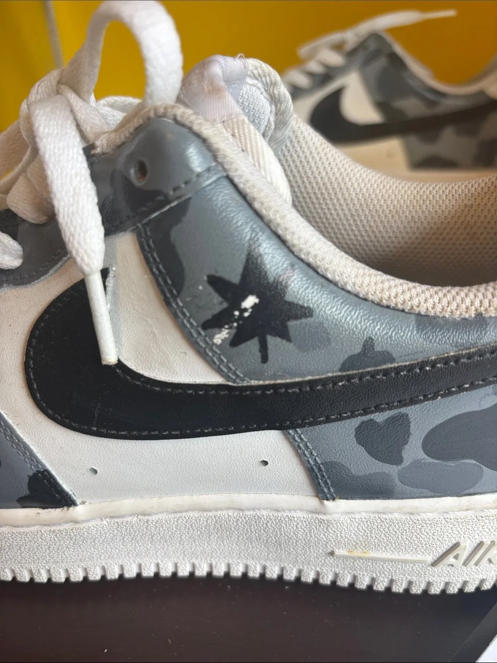 Nike Air Mens Low-Top Sneakers - White & Gray Camo. Men size 10